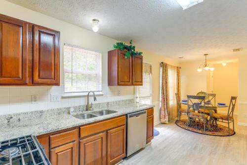 Pet-Friendly Home w/ Pool Access in Snellville! in Snellville (GA)