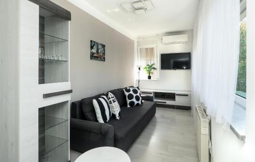 2 Bedroom Gorgeous Apartment In Rijeka