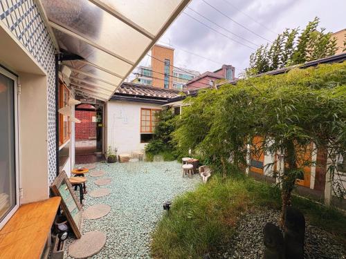 Exterior view, 'Hanok Hanok' Boutique stay Hotel Seoul - 2min from Gyeongbokgung Palace station in Gwanghwamun