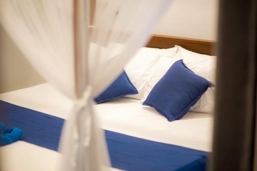 1 double bed