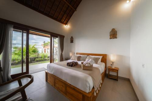 Private Pool, Rice Fields, 2 BR Villa Near Canggu, Badung