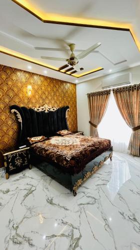House apartment – khách sạn tại Wapda Town