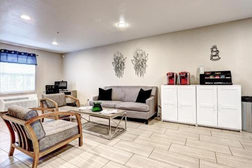 Lobby, Suburban Studios Westminster Denver North in Westminster (CO)