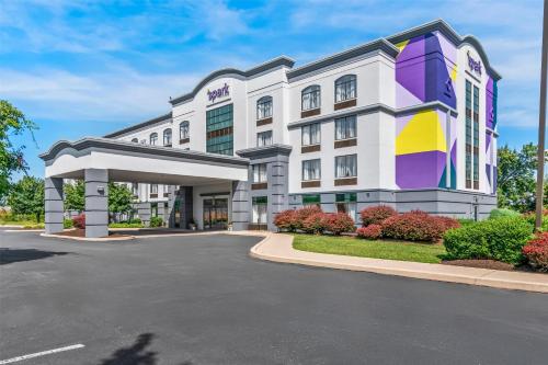 . Spark by Hilton Mechanicsburg