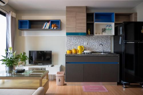 Kitchen, The Moment Apartment at the Star Polaris 23 in Mean Chey