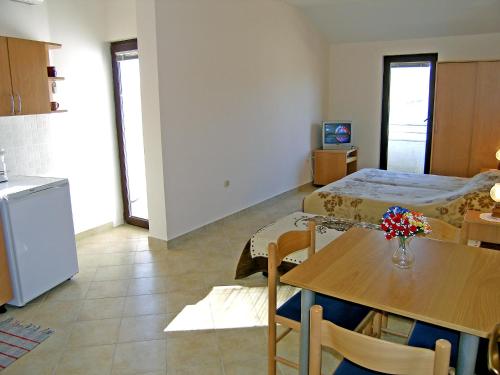  Apartment Pisak-3 in Anić