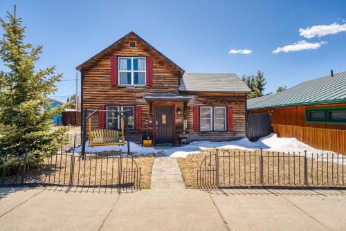 4BR - Pet Friendly Near Cooper Mountain - 9 Guest