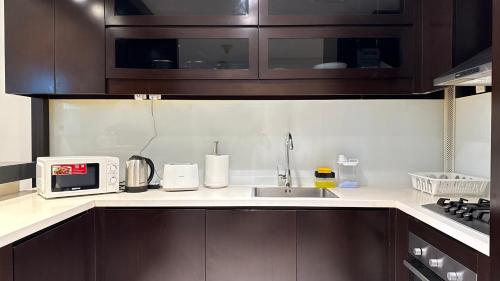 LUX 1BR 5 Min Walk Dubai Mall - DAMAC Upper Crest, Dubai (Foto 9)