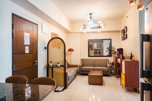 One Uptown 2 Bedroom with 3 Beds Uptown Mall View, Manila