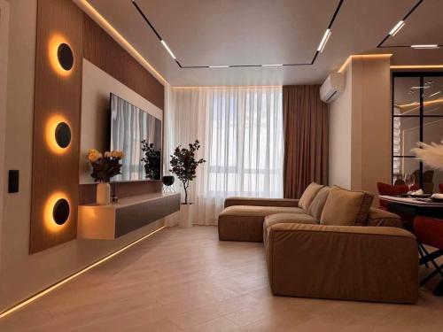 1-2 Bedrooms central with in house restaurant, Kišiněv