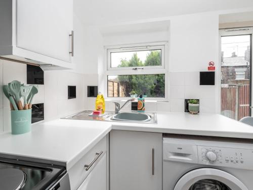 บริการและสิ่งอำนวยความสะดวก, Pass the Keys Cosy Liverpool Home. WiFi Parking Nr Alder Hey in ฮายทัน