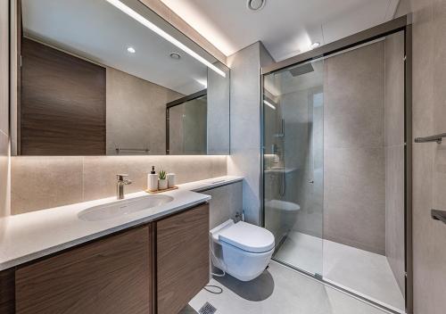 Luxurious 2- Bedroom Apartment with Canal & Burj Khalifa Views, Dubai (foto 5)