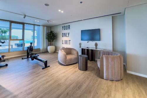 Relaxing Beach Access 1 Bedroom in Grand Bleu, Dubai