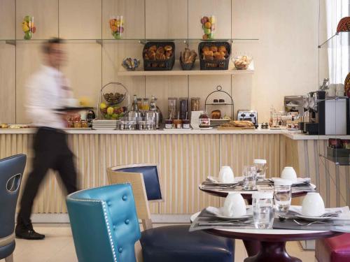 Restaurant, Mercure Paris Levallois Perret Hotel in Levallois-Perret