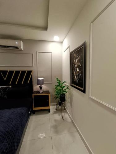 Zameen Opal luxury Stay LDA Avenue Raiwind Rd - main image