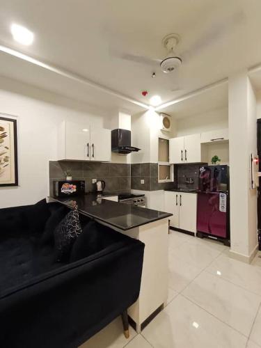 Zameen Opal luxury Stay LDA Avenue Raiwind Rd - image 13