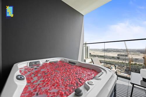 The Velvet Apex Studio w Jacuzzi Trillionaire, Dubaï (photo 3)