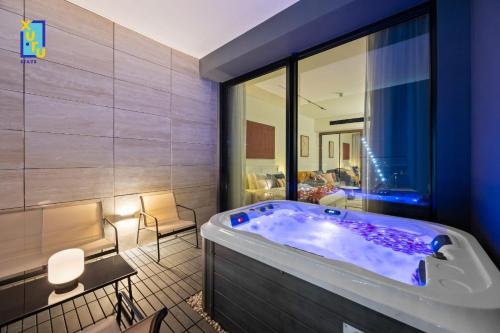 The Velvet Apex Studio w Jacuzzi Trillionaire, Dubaï (photo 5)