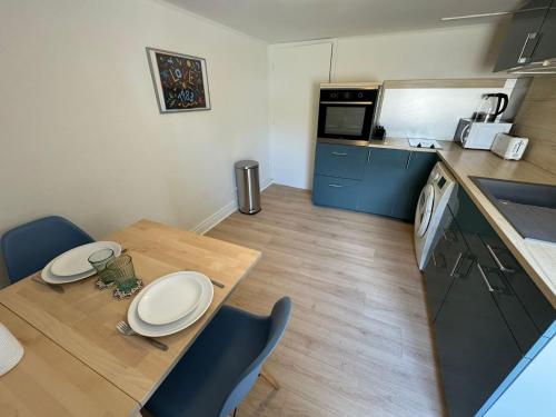 Majorelle Studio near Eurexpo - Lyon - hospitals in โบรน