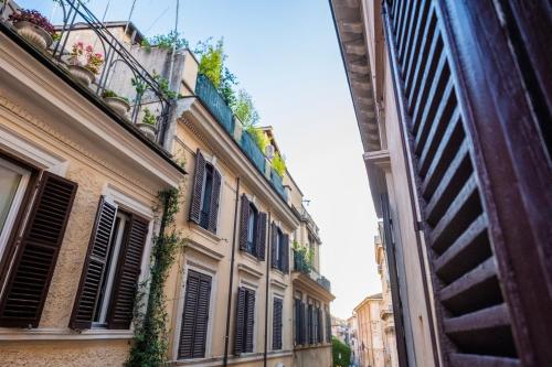 Apartment by the Colosseum - White Chic Flats 2