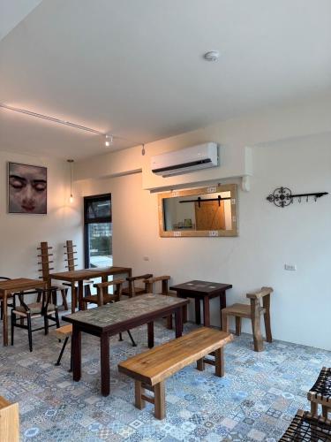 日日安泊 in Shitan Township