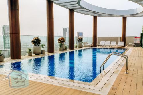 Modern 1BR in JVC Pool, Gym & Free Parking, Dubai