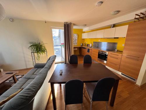 Lovely & spacious central apartment with sauna in Kadriorg