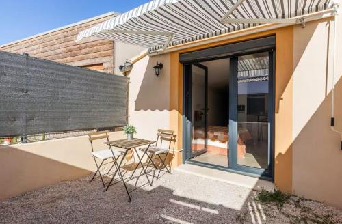 Studio de luxe avec cour ensoleillée – khách sạn tại Luynes