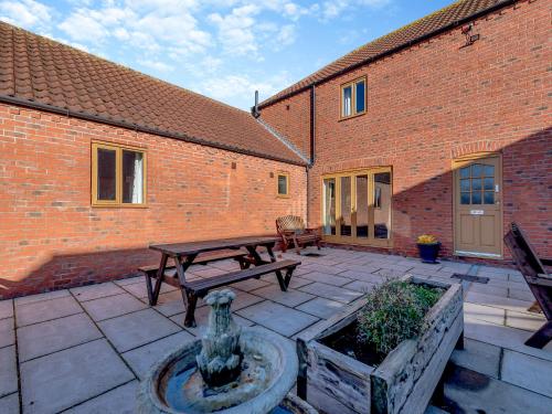Viesnīcas āriene, Chestnut Cottage - Uk45580 in Saleby