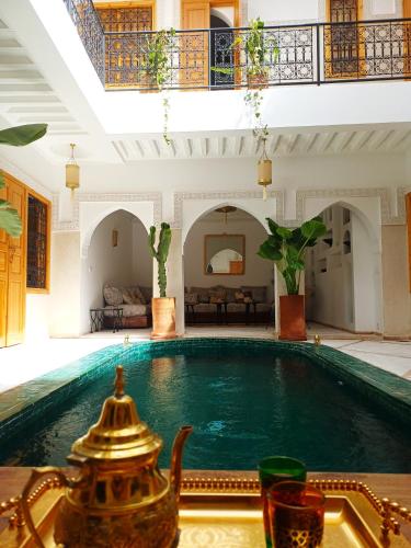 Riad DabaKech - main image