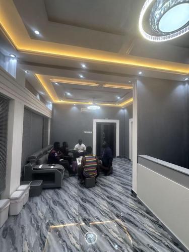 RADIANT Smile HOTEL in تشوركور