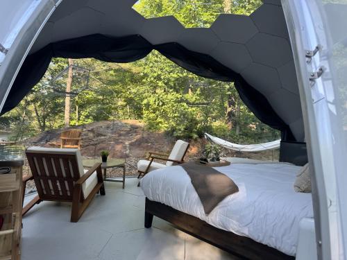 Rare Mirrored Glamping Dome in 塞文港(ON)