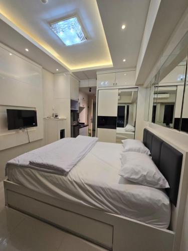 Cozy Stay Orchard Pakuwon Mall by Cherry Haven