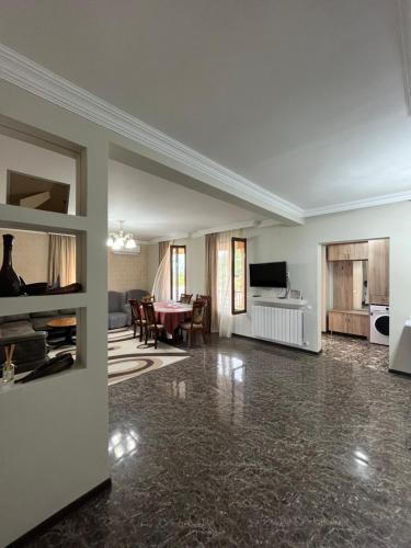 Mahouse, Batumi (fotografie 3)