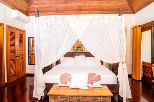 ANTIGUA RESIDENCE - 1102 - Beach Cottage in Freetown