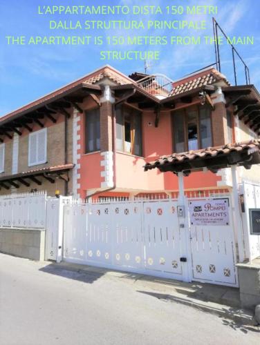 2 bedrooms, 4 beds