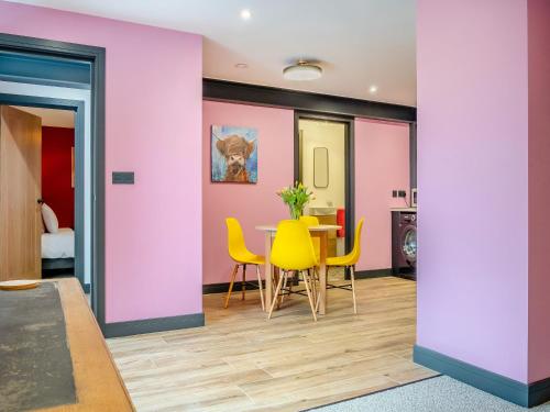 Exterior view, The Hideaway in West Wight