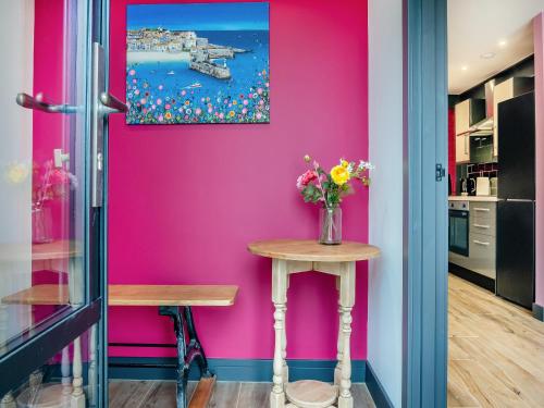 Exterior view, The Hideaway in West Wight