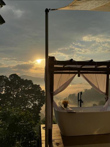 4sky near Pong Dued Geyser