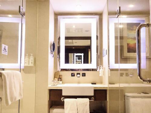 room detail thumbnail 2