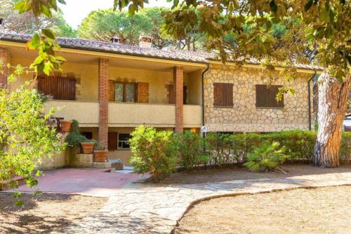 Torre Saline sotto pineta sul mare della Giannella - Scansano