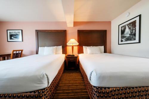 District Hotel by OYO Portland Convention Center – Portland, OR