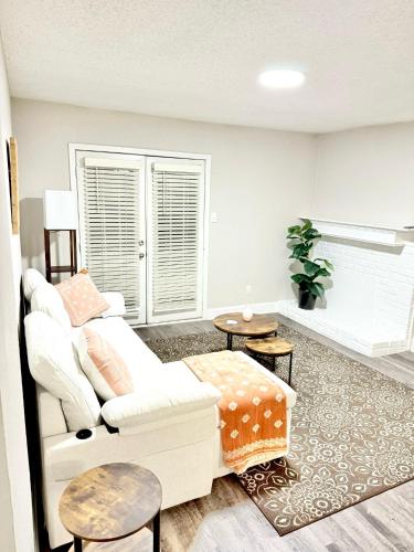 Quiet Quarter 1Br1Ba by Dallas north tollway and Med