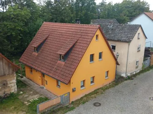 Aureus Fons, Ganzes Haus, Altstadt 160 m, 24h Selbst-Check-in, Wi-Fi in Höchstadt an der Aisch, Deutschland
