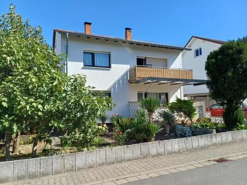 urige gemütliche Ferienwohnung 64 m2 in Dielheim, Nähe Heidelberg in Dielheim, Deutschland