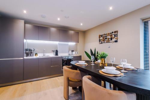 Stunning 2 Bed 2 Bath with Parking Leeds City Centre, Leeds (Foto 7)