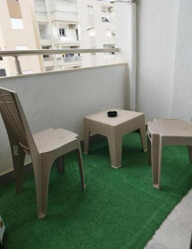 balcon/terrasse, Appartement Cosy calme et climatisé avec WIFI Rapide (Appartement Cosy calme et climatise avec WIFI Rapide) in Ezzahra