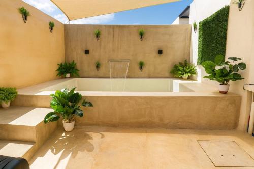 Swimming pool, Saasil Retreat - Connect with yourself in Sitpach