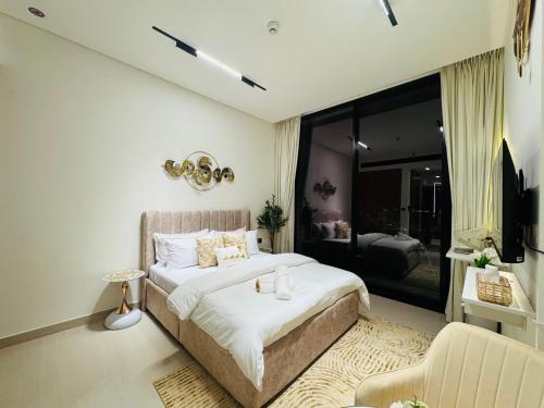 Luxury Studio in JVC Near Marina & Downtown, Dubai