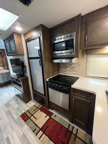 Beautiful RV 15 Min to Downtown Orlando in Apopka